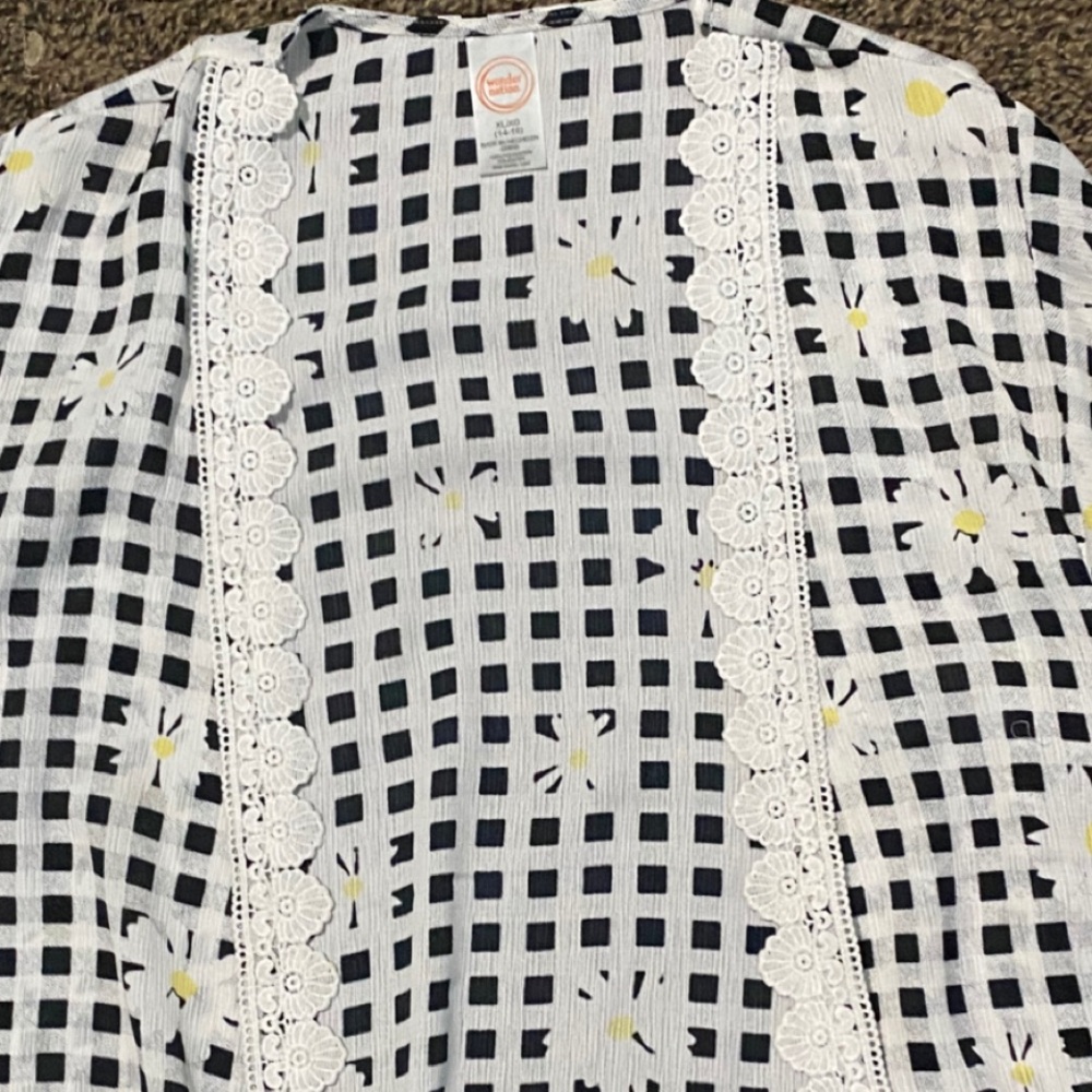 Short sleeved cardigan